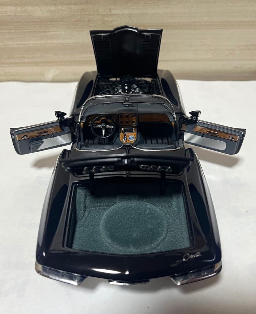 Autoart 1/18 シボレーコルベットMako Shark 1961