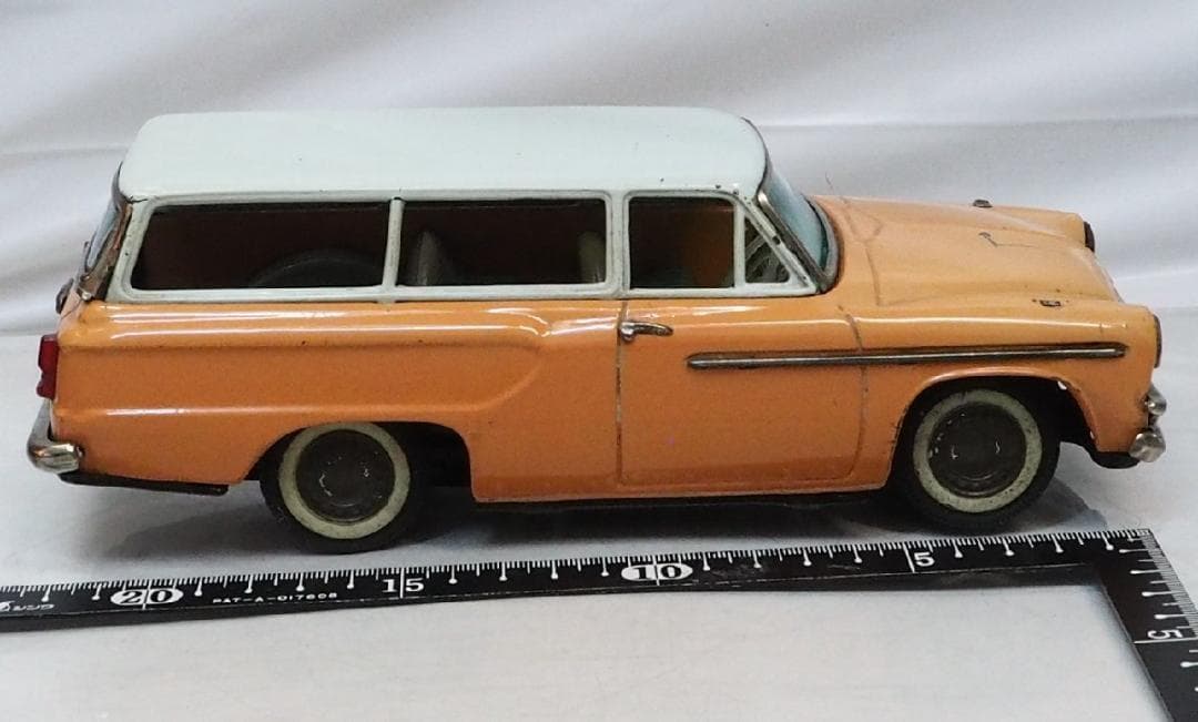 萬代屋【トヨペット マスターライン薄橙ミラー欠】ブリキtin toy car箱無