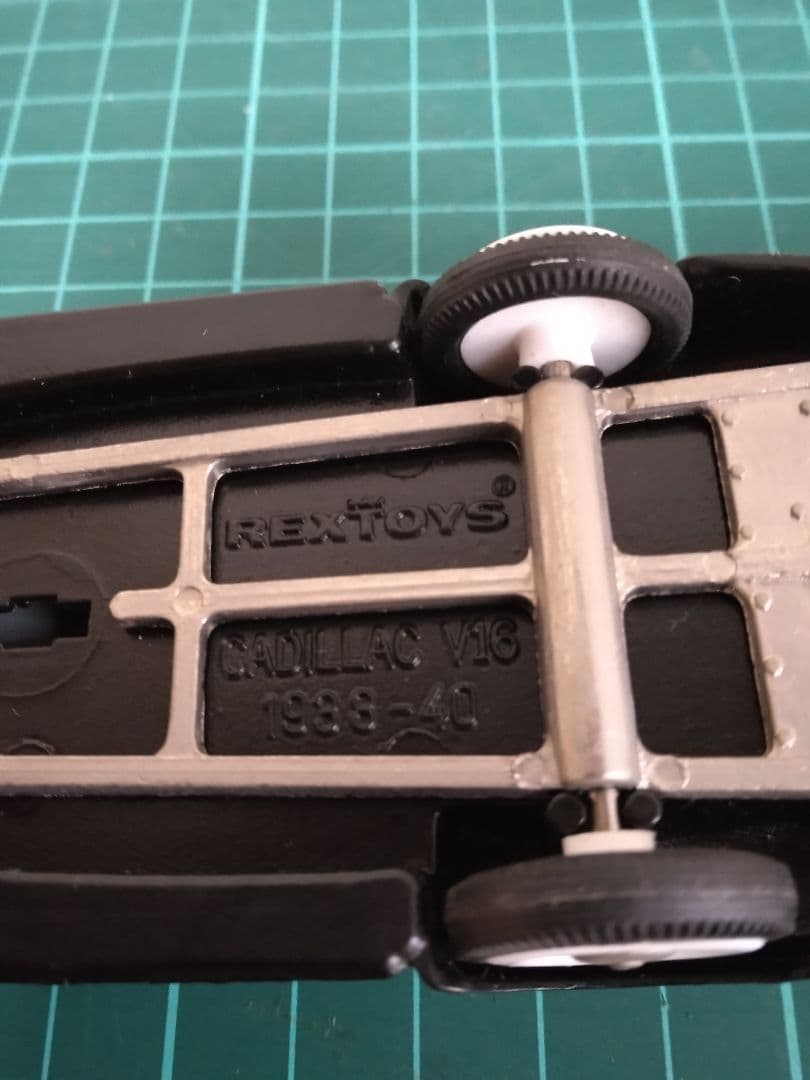 ☆クラシックカー☆ レックストイ製 キャデラックV16