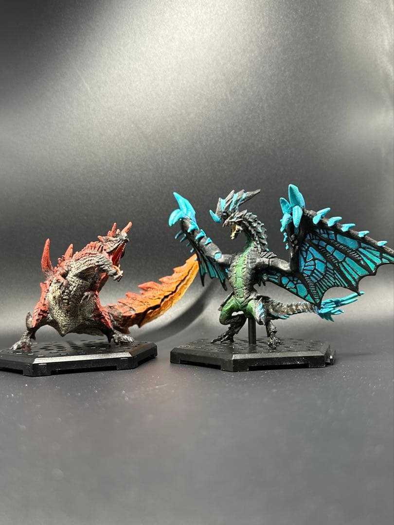 RKA　モンスターハンター　フィギュア　滅刃ディノバルド&青電主ライゼクス