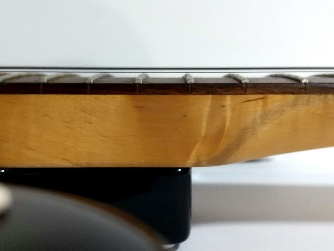 Squier サンバースト ストラトキャスター エレキギター