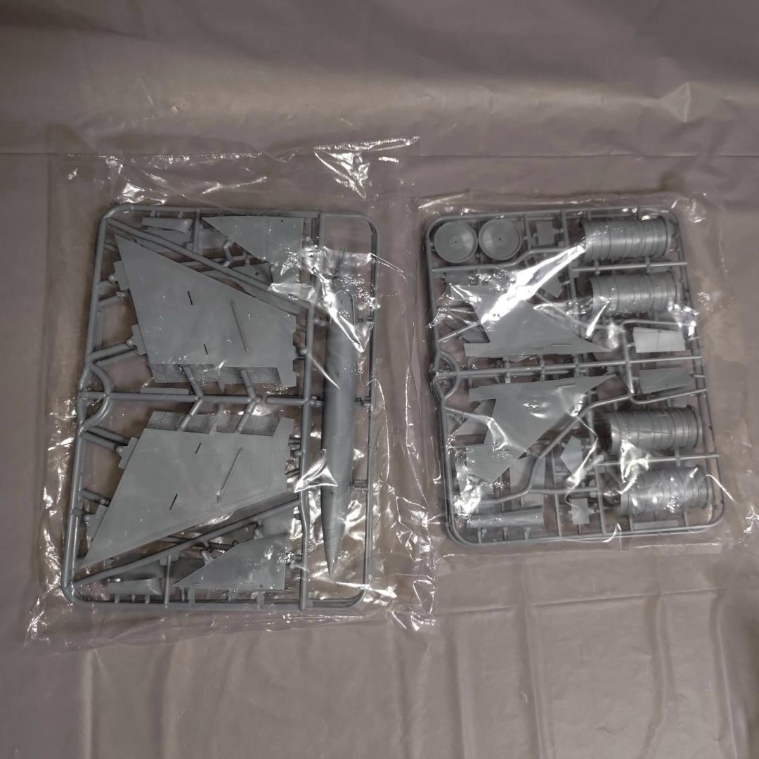 1/48 MiG-25 フォックスバット PD/PDS [KH80119]