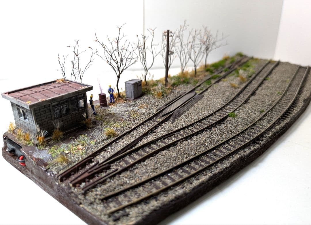 か*さ様 Nゲージ・ジオラマ展示台【昭和の秋、貨車留置線】※DE10、貨車付き