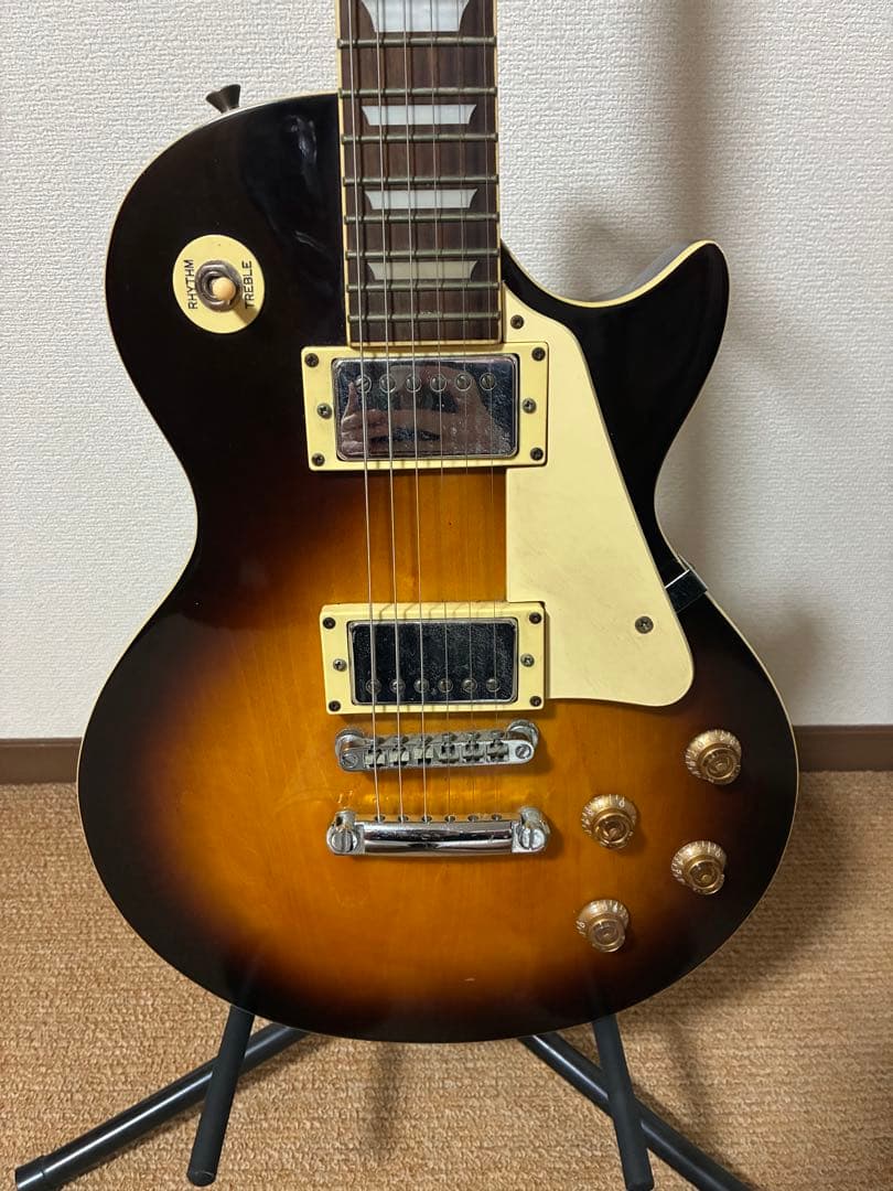 【値下げ‼️】エレキギター　レスポールスタイル サンバースト　動作確認済