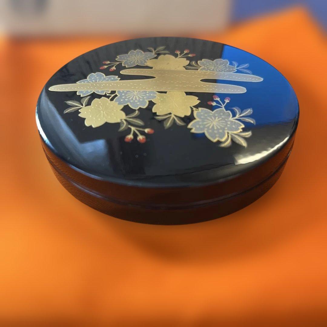 桜蒔絵　乾漆香合　一心斎作