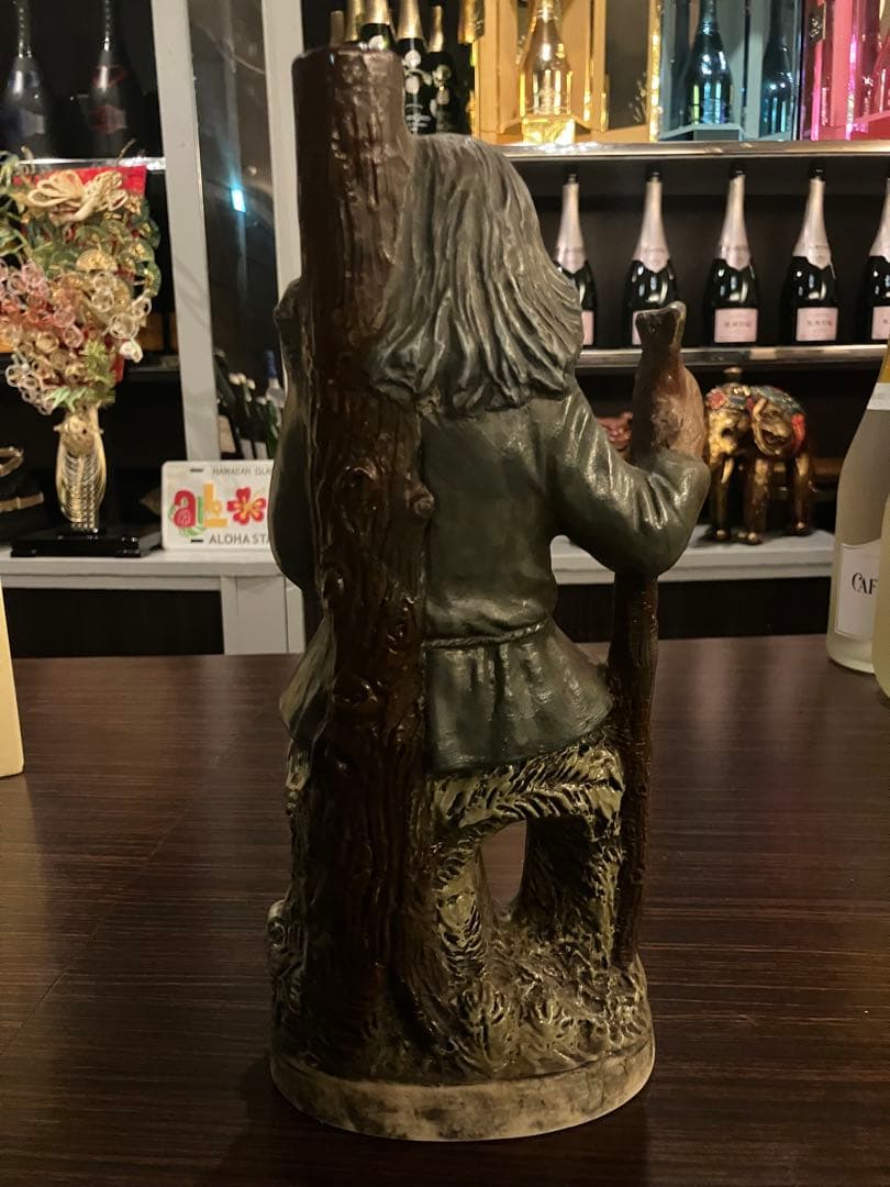 【希少】イタリアワイン HAND PAINTED 1978 杖を持つ陶器製の老人