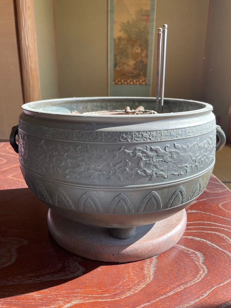 美品　骨董品　100年前　鉄製 火鉢 2個セット　直径30センチ