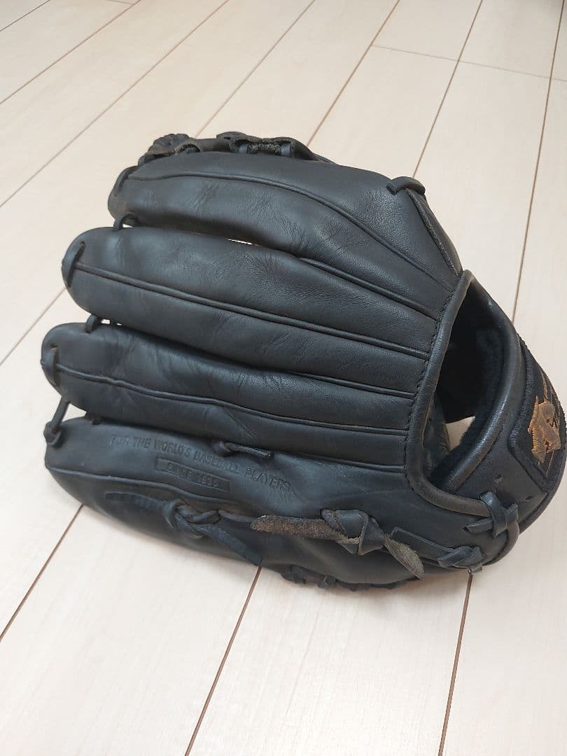 即戦力❗DESCENTE 黒 硬式グローブ