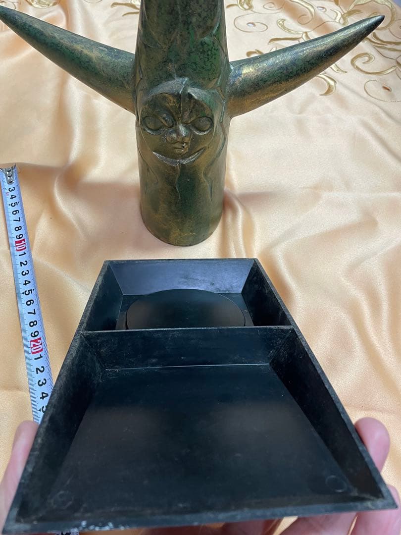 太陽の塔　岡本太郎　１９７０年