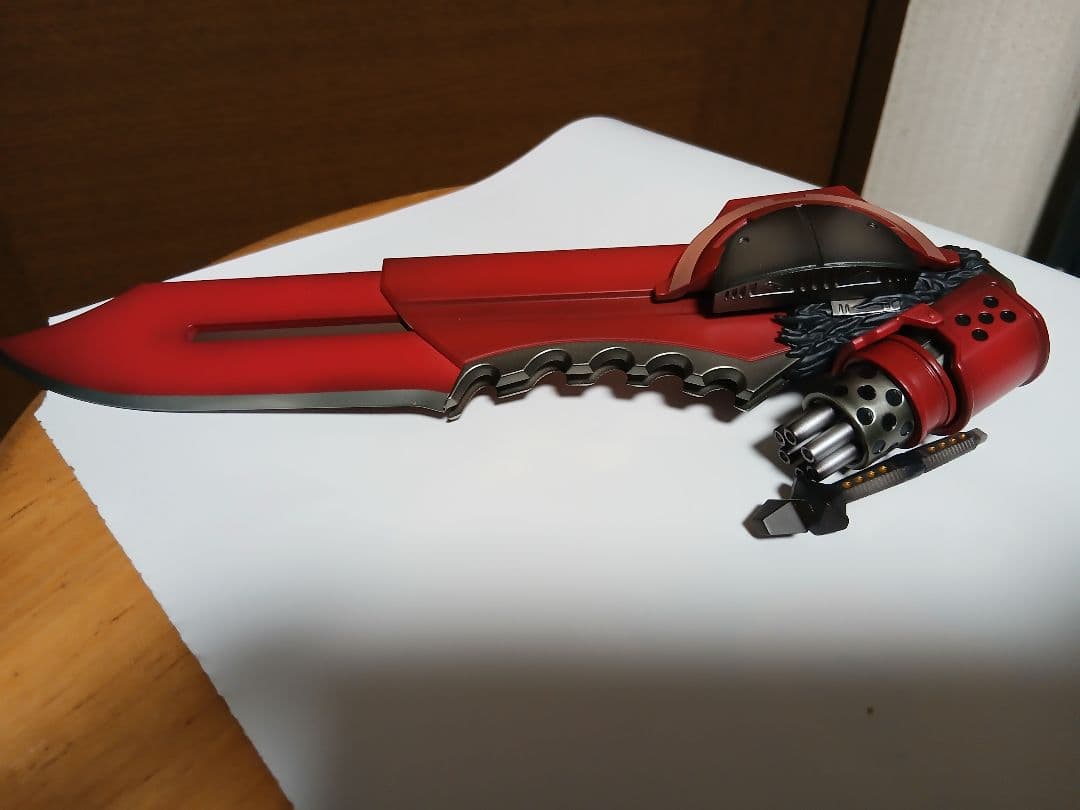 GOD EATEA アリサ 赤いドレス