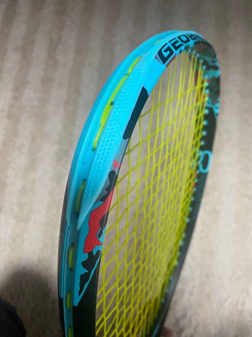 YONEX ジオブレイク70Sラケットケース、ストリング、タイヤグリップ3色付き