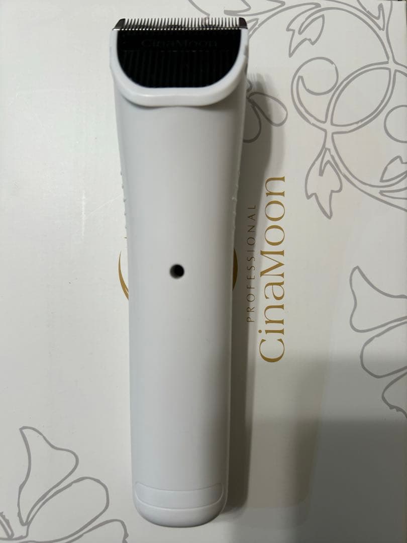 シナムーン　バリカン　白ムーン　CinaMoon