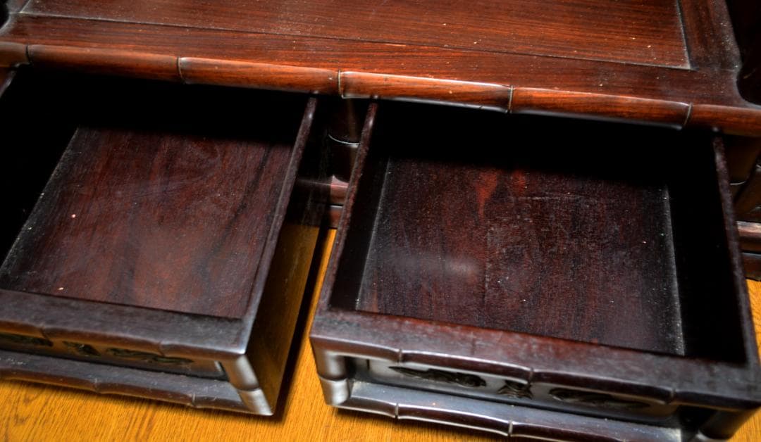 アンティーク　唐木 紫檀 無垢 花鳥 細密彫刻 開戸 引出 飾棚 150㎝