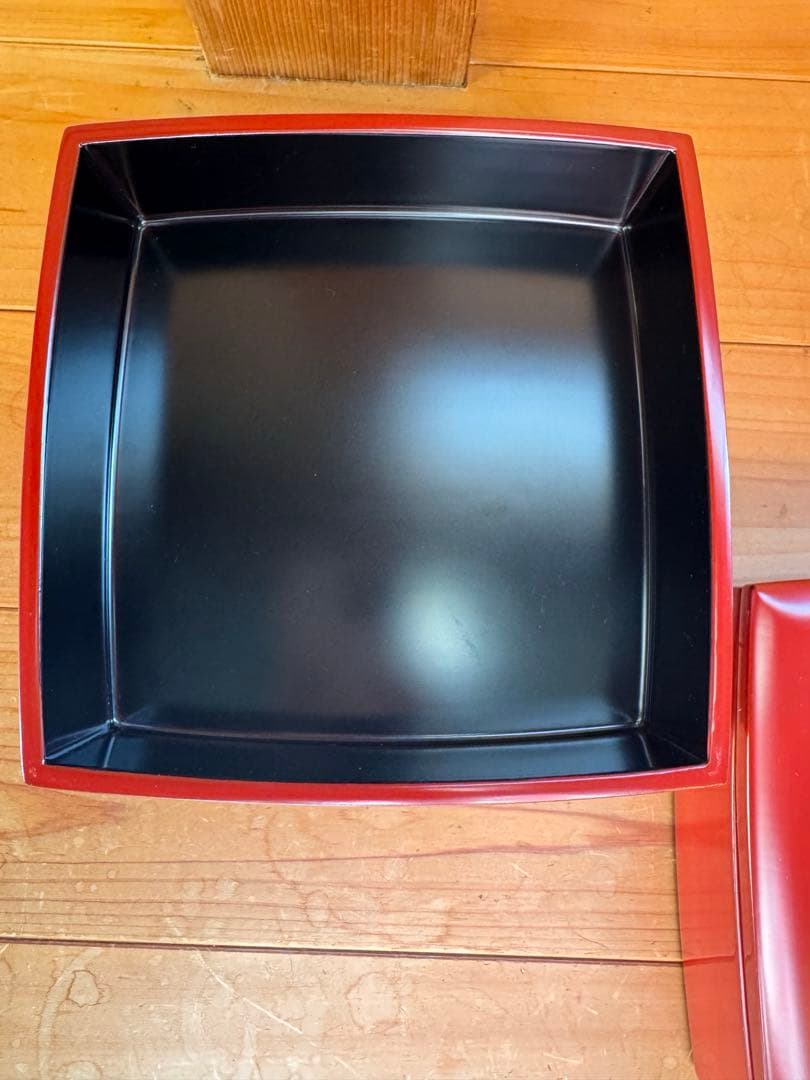 漆器製 赤色 3段重箱 四角形