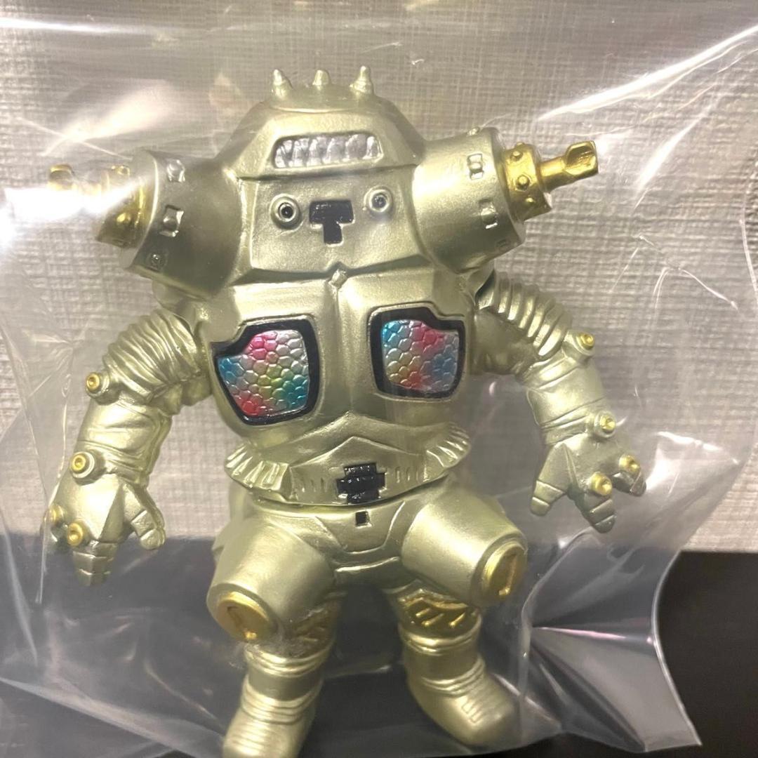 キングジョー レギュラー系ゴールド　MAXTOY One up　ソフビ