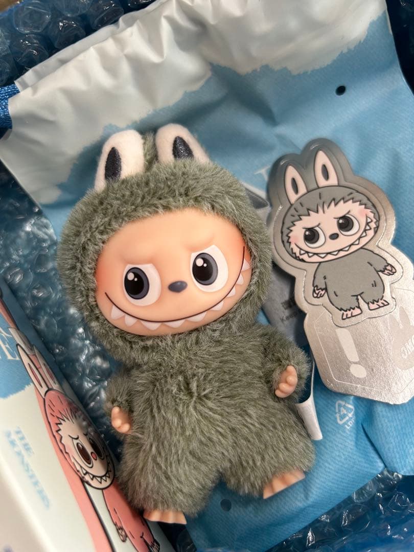 THEMONSTER PIN FOR LOVEぬいぐるみペンダントシークレット！