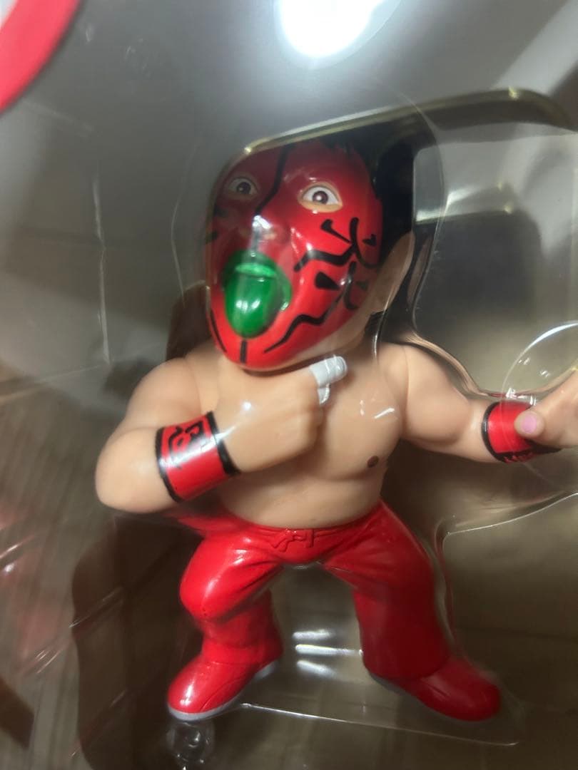 16dソフビコレクション★グレート・ムタ 初期 赤ペイント& 悪魔相（白）ver