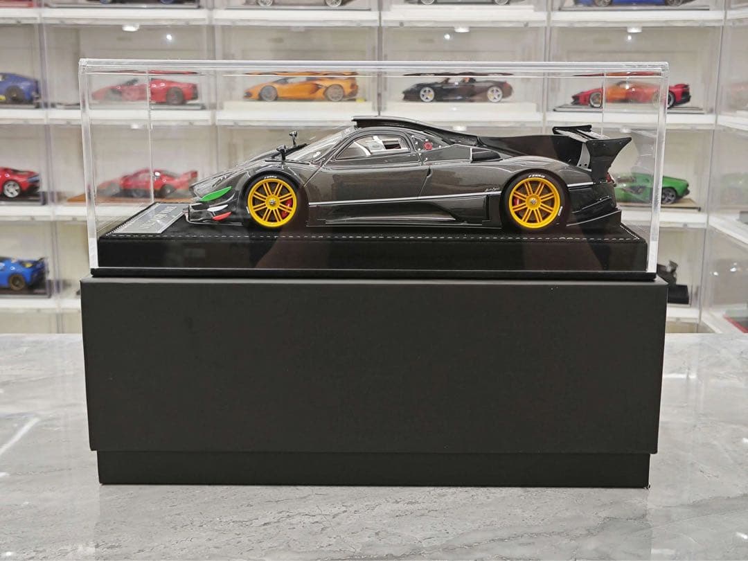 新発売 入手困難 HH モデル 1/18 パガーニ Zonda グレーカーボン