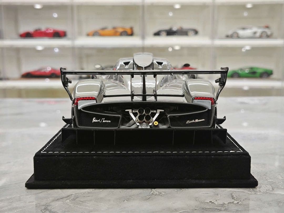 新発売 入手困難 HH モデル 1/18 パガーニ Zonda グレーカーボン