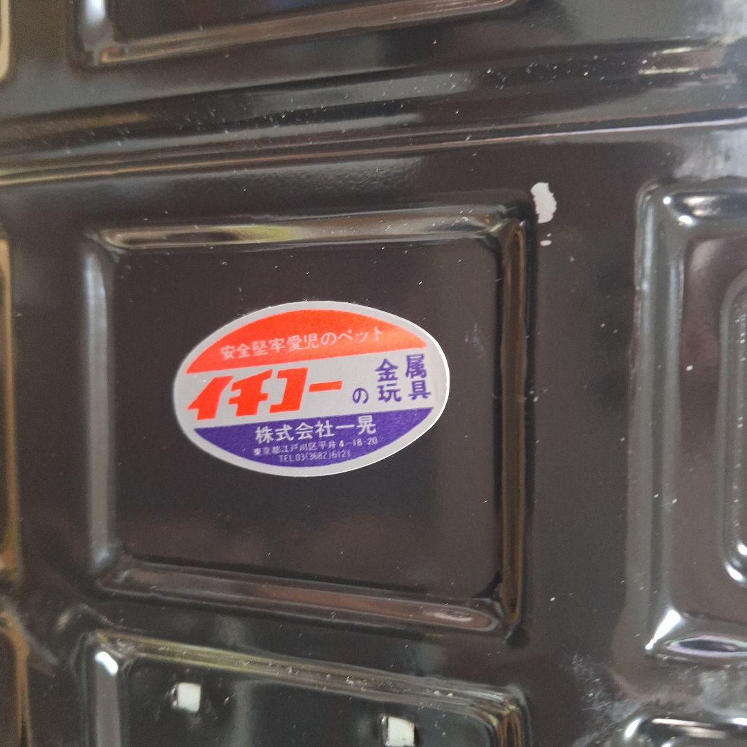 Mercedes-Benz 300SE レッド ミニカー 1/18