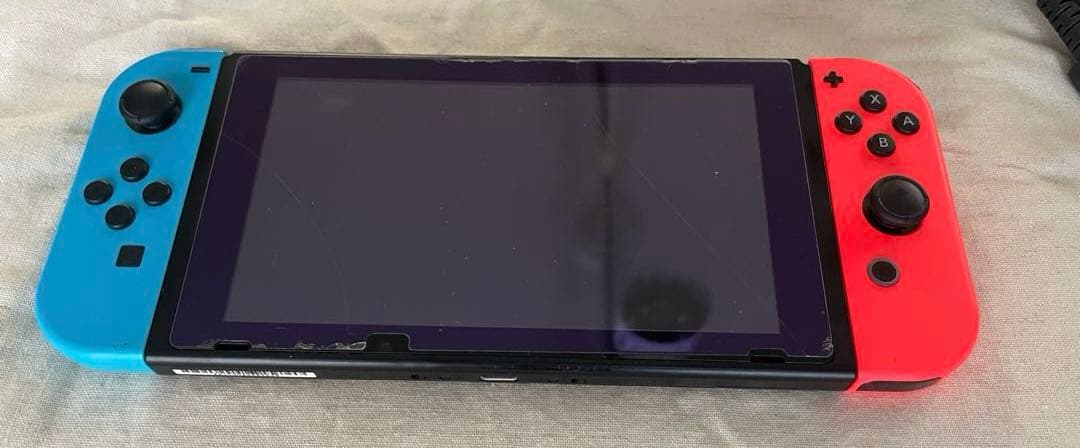 Nintendo Switch 箱無し　人気ソフト4枚付き