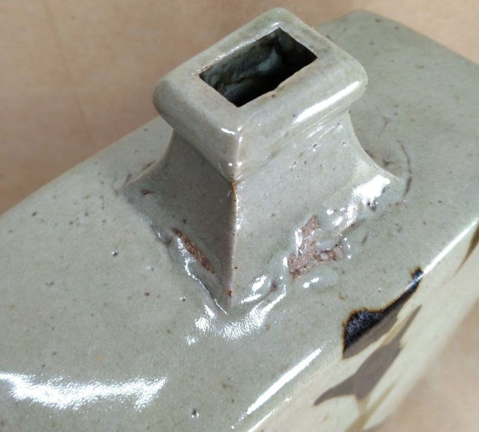 濱田庄司(浜田庄司) 白釉鐵絵扁壷 共箱 人間国宝 益子焼 美品 黍花文 花文