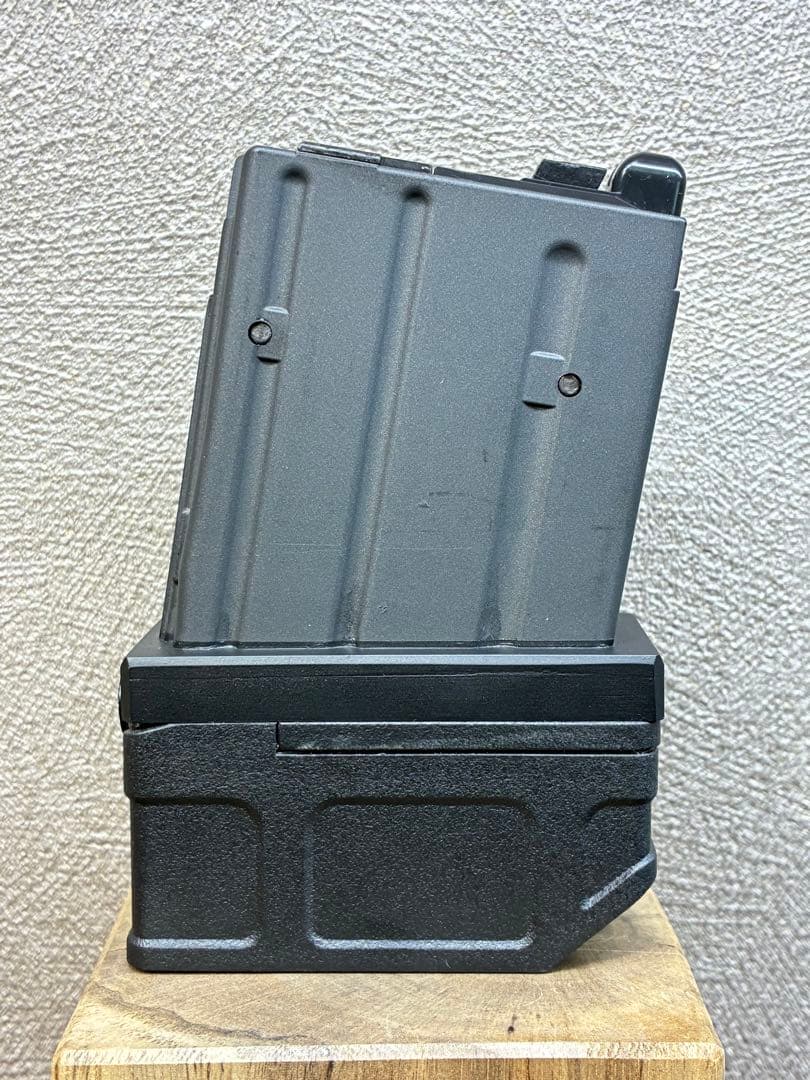 R7-16 東京マルイ GBB M4 マガジンアダプター 外部ソース仕様