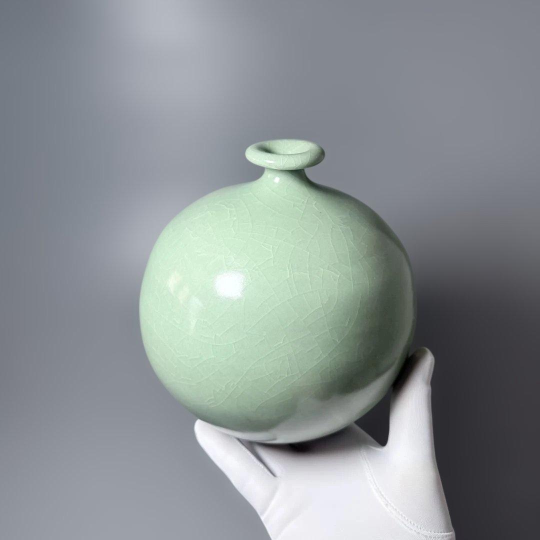 人間国宝　中島宏　本人作　青磁小壺　共箱　本物　翡翠色　究極の青　高16.3cm