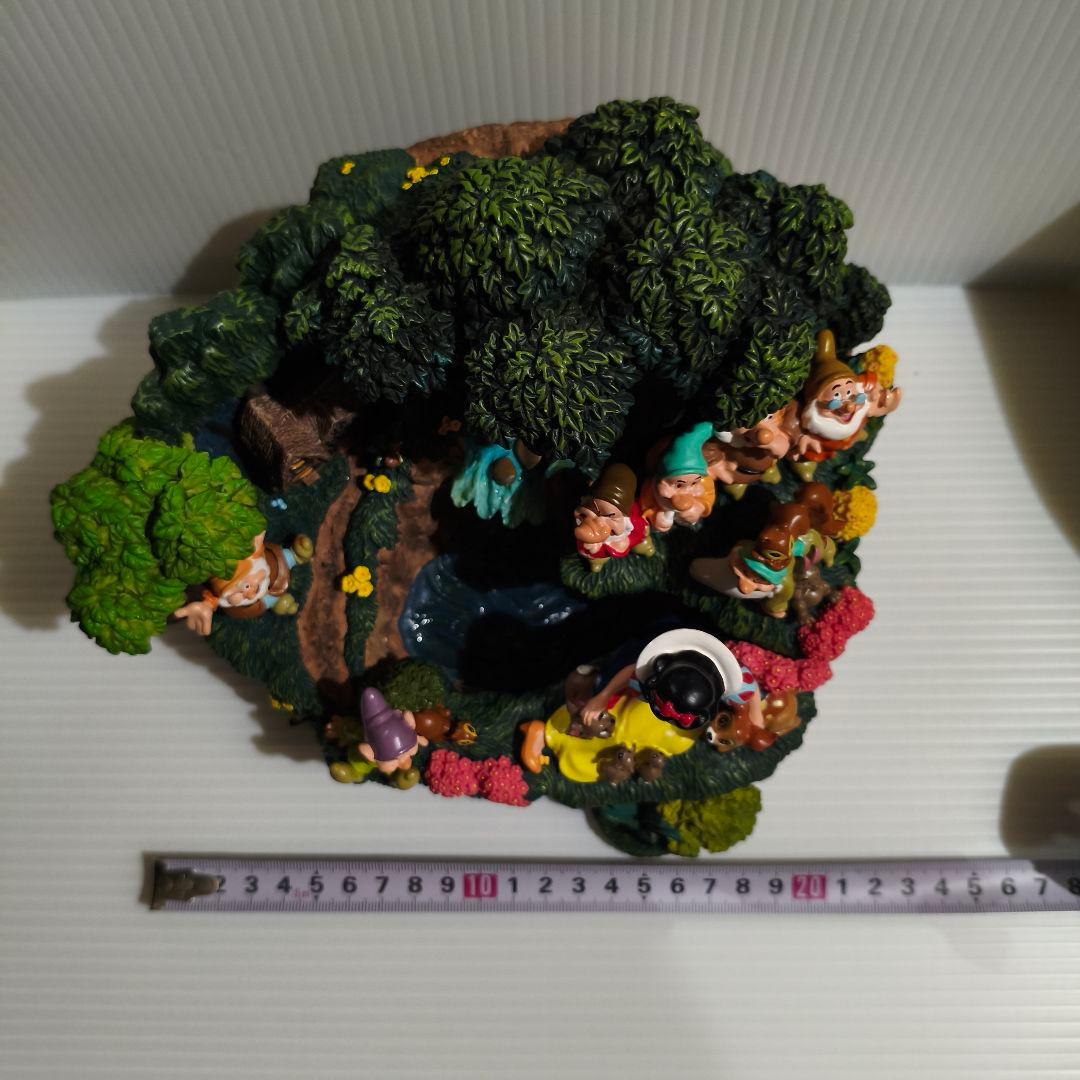 電灯動作◎✨白雪姫と7人のこびと 置物 ジオラマ ディズニーストア