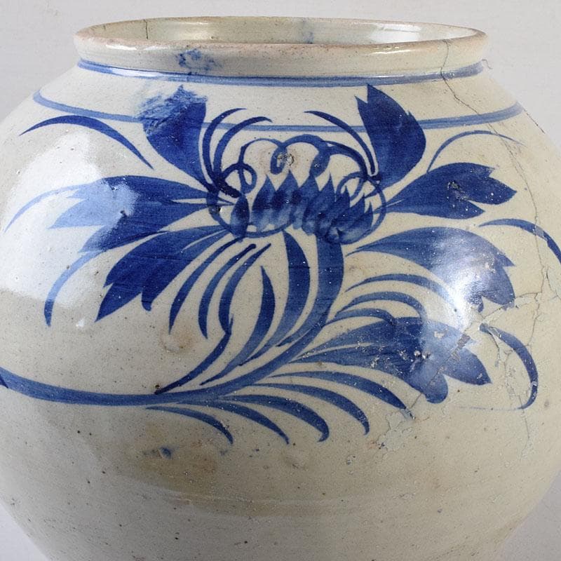 朝鮮美術　李朝　高麗白磁　染付　花文　壺　C　R8023C