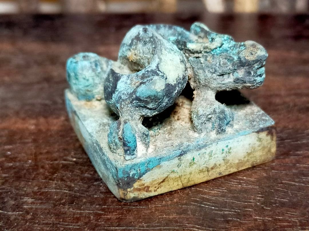 ♥とても古い♥　中国　♥印鑑♥　箱付き　印　龍　はんこ　篆刻　骨董　古玩