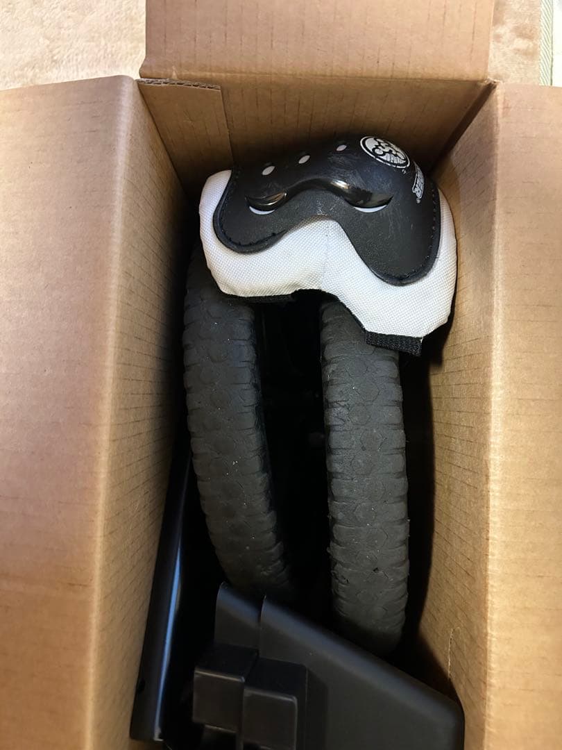 STRIDER バランスバイク 12インチ 限定カラー　専用スタンド付