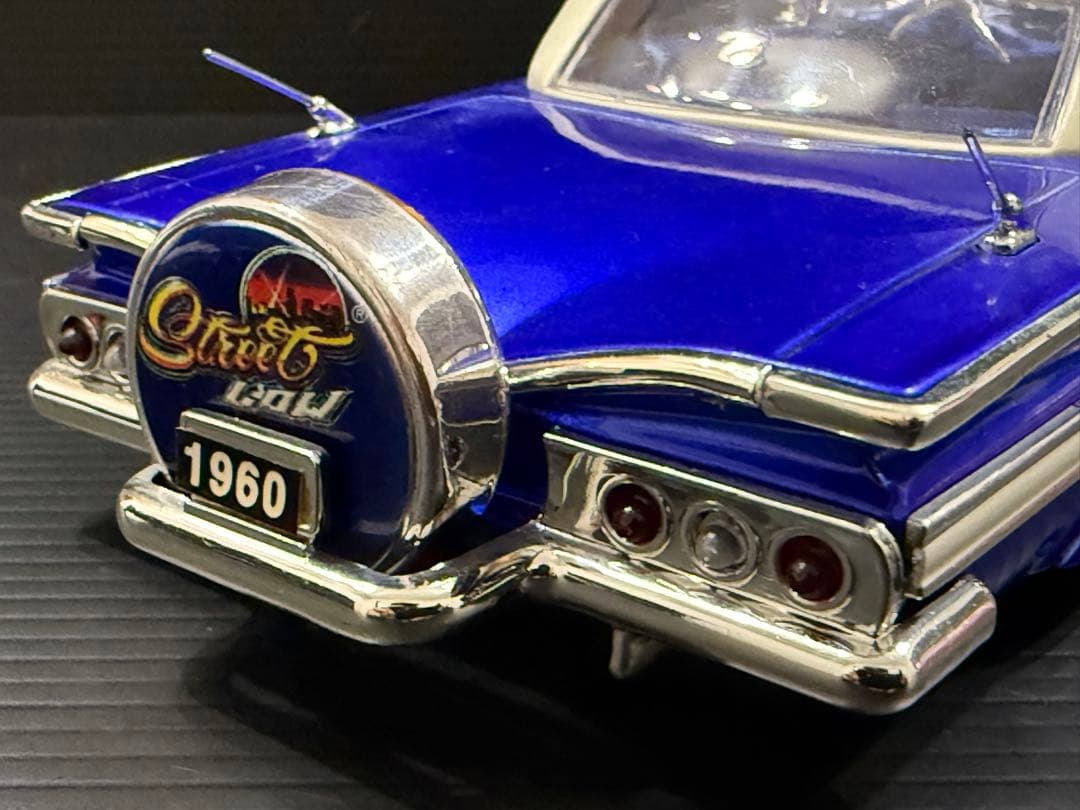 【JADA 1960年　シボレー　インパラ　ローライダー】1/24