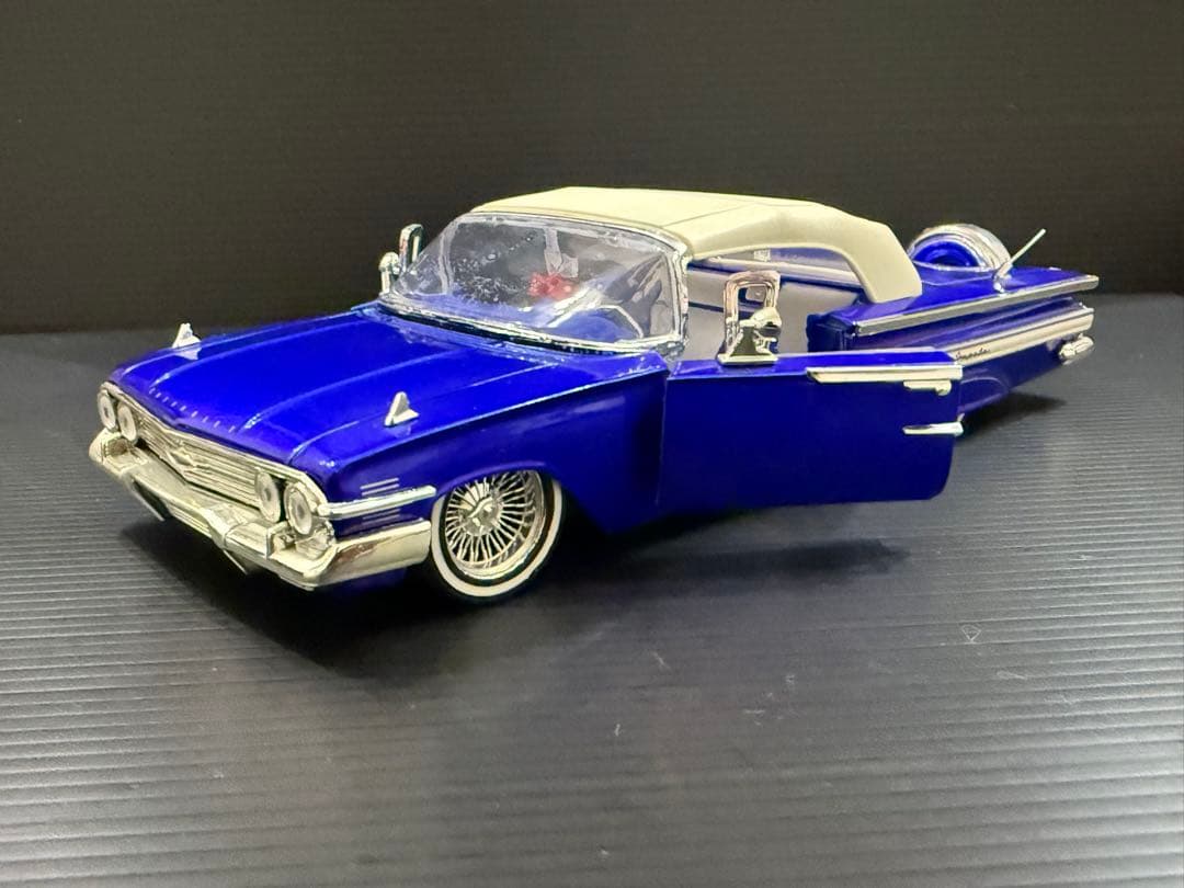 【JADA 1960年　シボレー　インパラ　ローライダー】1/24