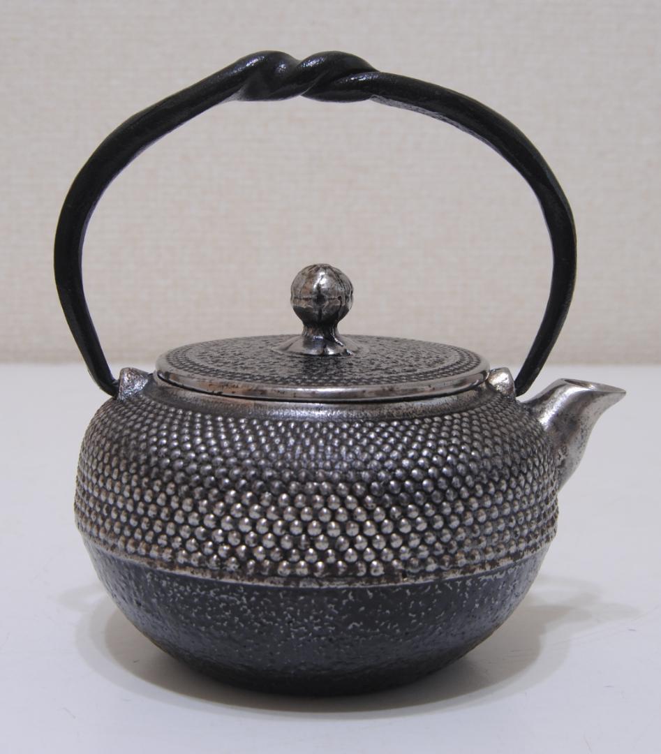 南部鉄器 ★ 岩鋳 ★ 清末 作 ★ 砂鉄 急須 茶道具 鉄瓶