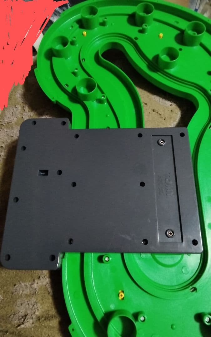 #テーマ　TOMYおもちゃのフルマラソン中古動作確認動く草3個無い箱スレ傷あり