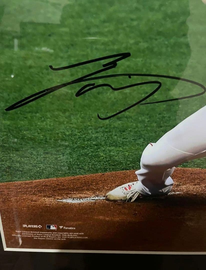 【直筆サイン】希少 大谷翔平 特大写真 正規MLBホログラム 高級額縁、鑑定書付
