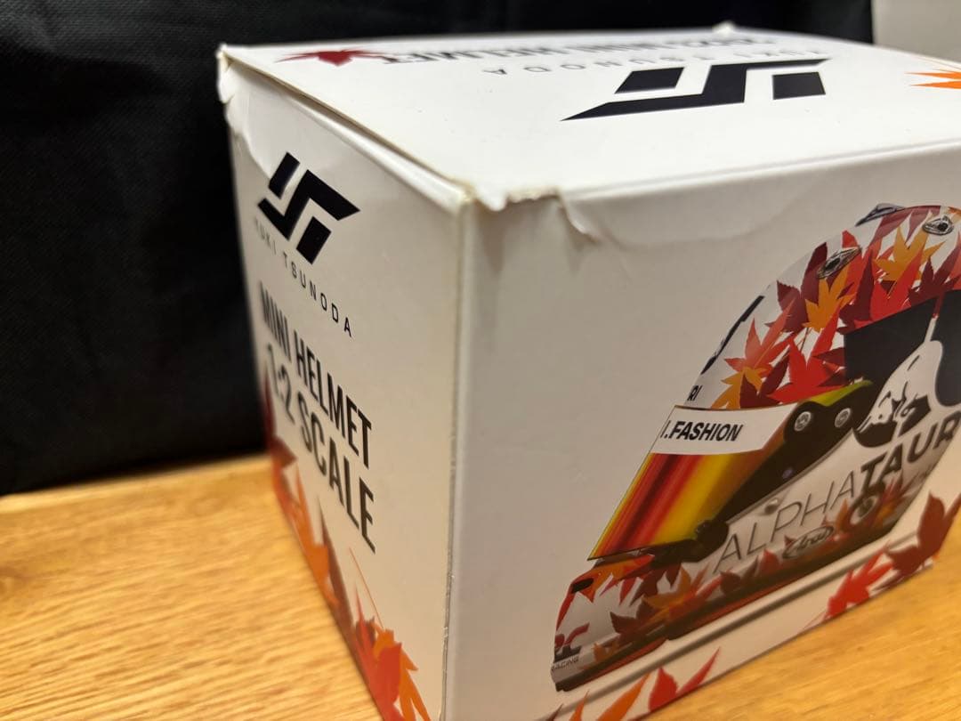 2023 角田裕毅 スクーデリア・アルファタウリ・ホンダ 1/2 ヘルメット