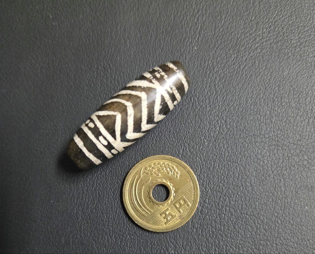 809　天珠　エッチドカーネリアンEched carnelian　！