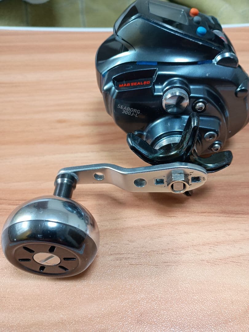 ス*カ様 ジャンク品　ダイワ　シーボーグ300J-L 電動リール　Daiwa