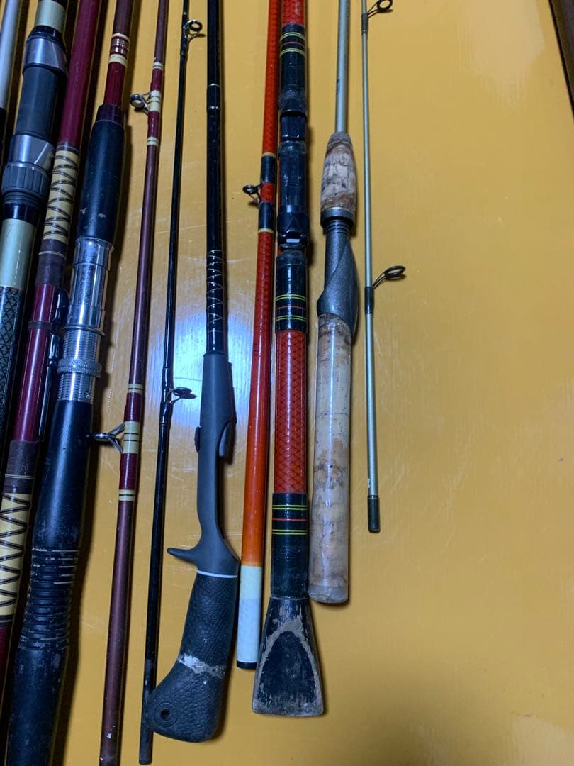 多数の釣り竿セット
