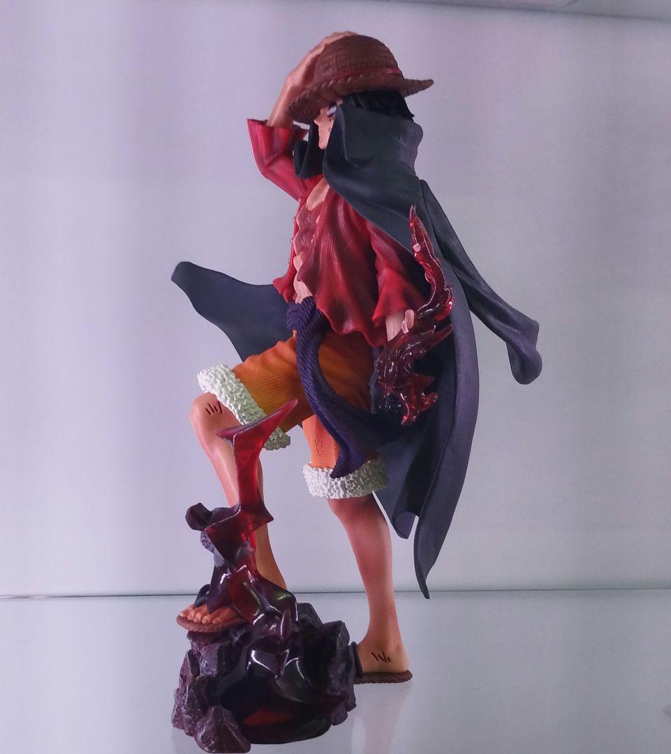 大幅値下げ、ワンピースフィギュア、ルフィ エース シャンクス＆レイリー