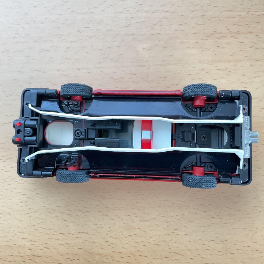 ポピー　チェンジマシン　スーパーパトカー/スーパーカー　2タイプ