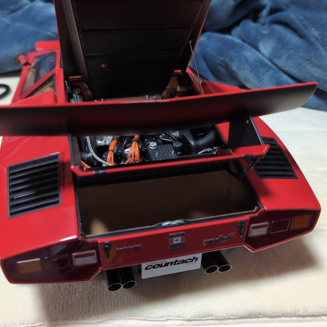 ディアゴスティーニの ランボルギーニLP500S 1/8ダイキャストモデル