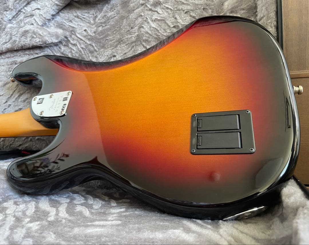 ベース Fender American Ultra Precision Bass