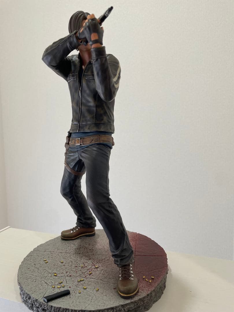BIOHAZARD レオンSケネディ　フィギュア