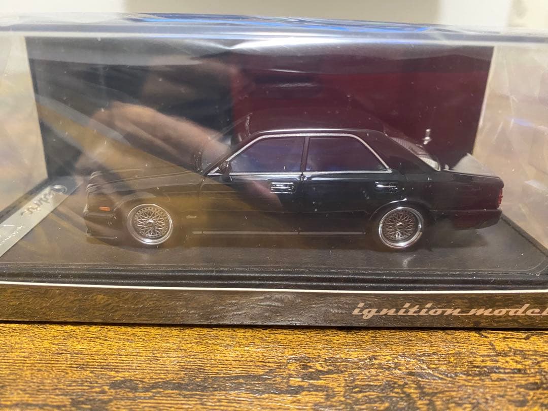 1/43 イグニッションモデルY32ニッサンセドリック　グランツーリスモ