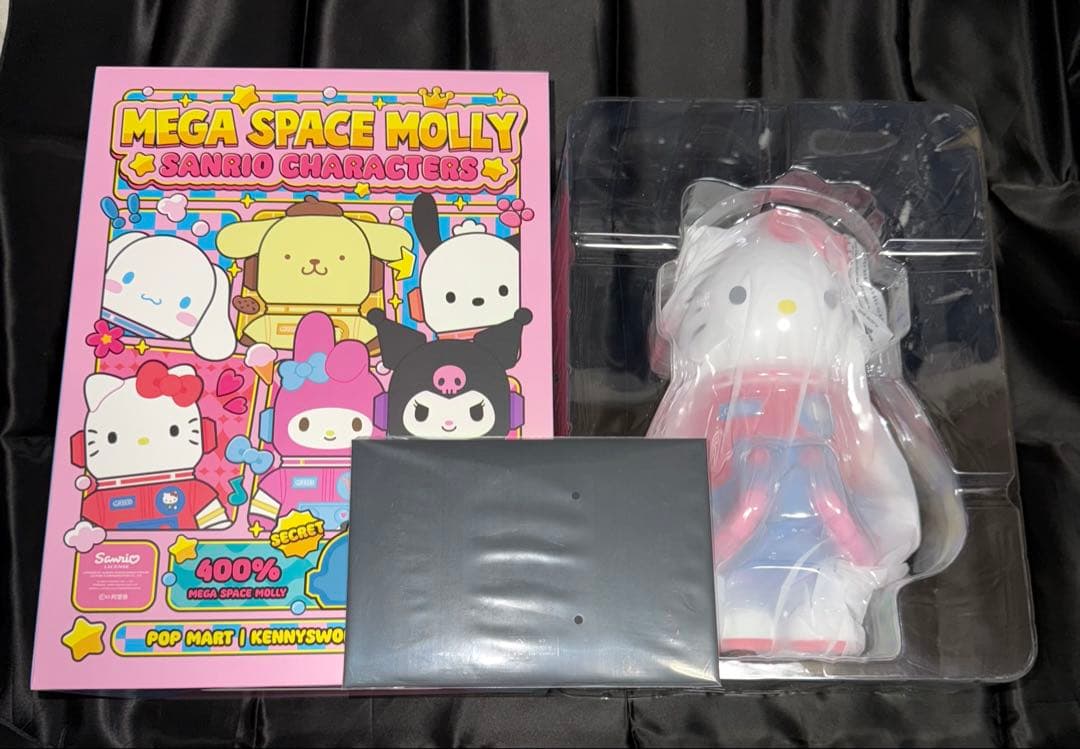 ②POPMART 400% MOLLY SANRIO サンリオ　 ハローキティ