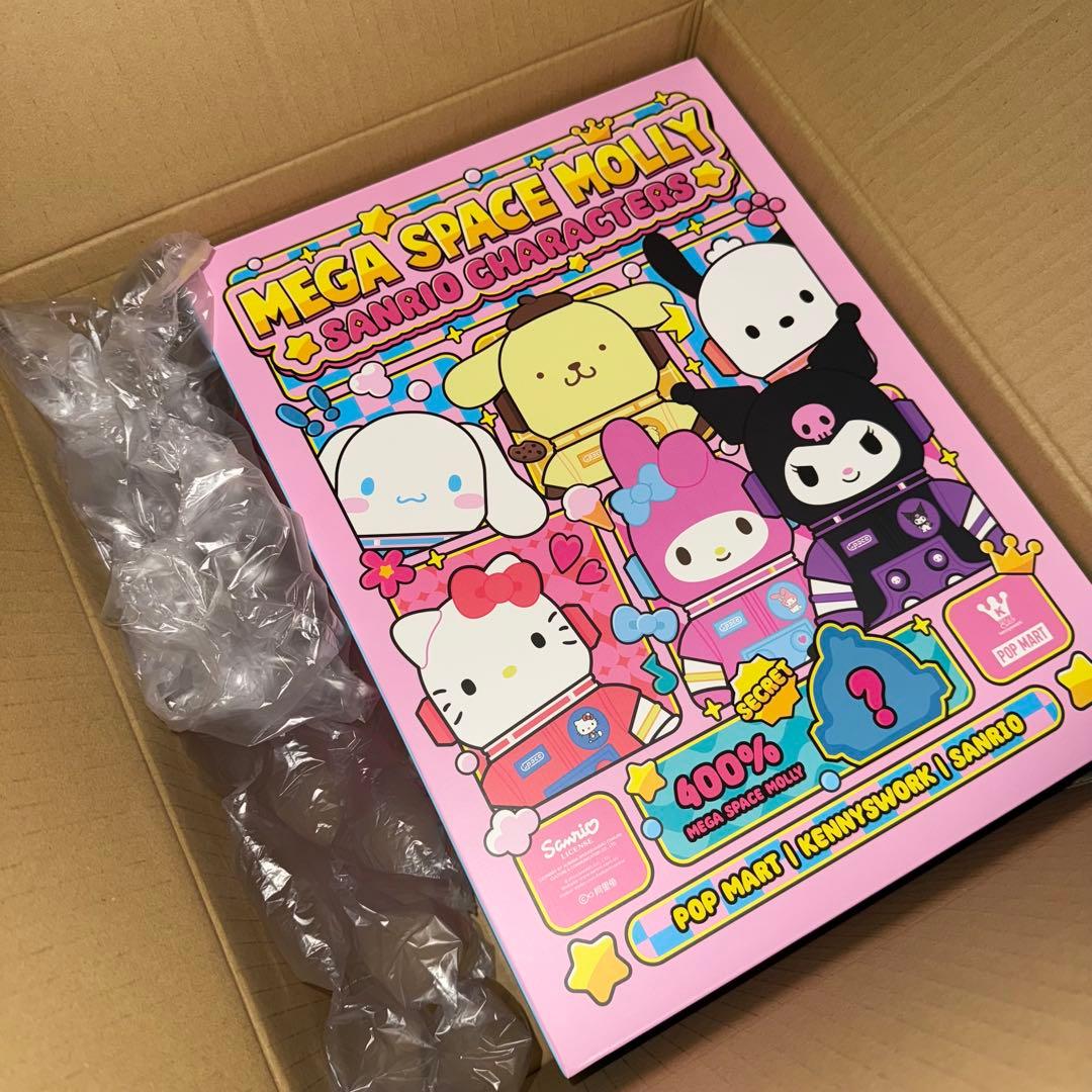 ②POPMART 400% MOLLY SANRIO サンリオ　 ハローキティ