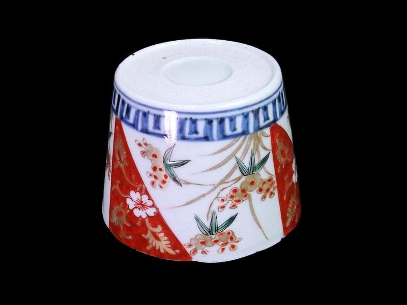 古伊万里　色絵　草花紋　桜に金唐草の図　蕎麦猪口　D242AS-CYh